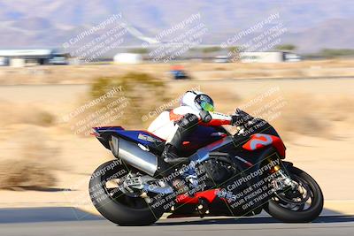 media/Jan-09-2022-SoCal Trackdays (Sun) [[2b1fec8404]]/Turn 8 (1045am)/